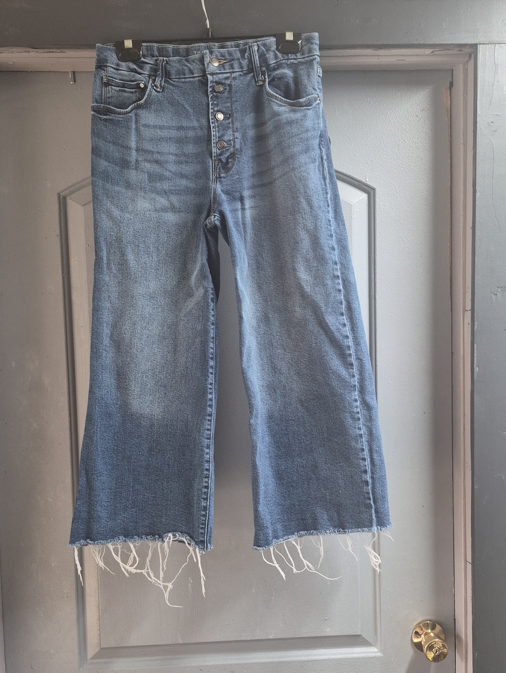 Time and Tru Medium Blue Wide Leg High-Rise Jeans Price Firm.